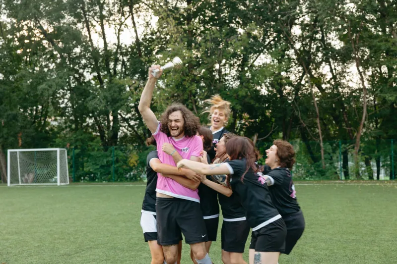 Good Vibes, Better Game: How Real Friendships Between Teammates Are Quietly Boosting Performance